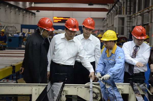 ������ί������һ��ݰ����˾����