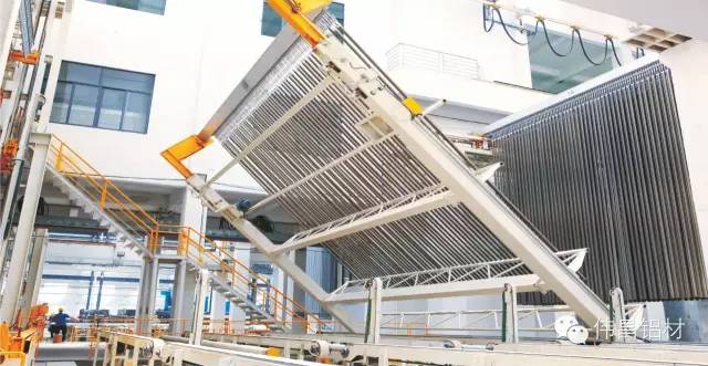 ��ɽ�׽칤ҵ��Ӱ�ɷ��ټ����ڻ��Ⱦ����У���Ӱϲ���߿�������������������Ԫ�ֽ�����ã� 