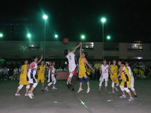 �ҹ�˾���С�ӭ����•�����ϵ���˶�