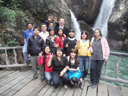 ���ٴ��ٲ�������������������ˮկ֮��