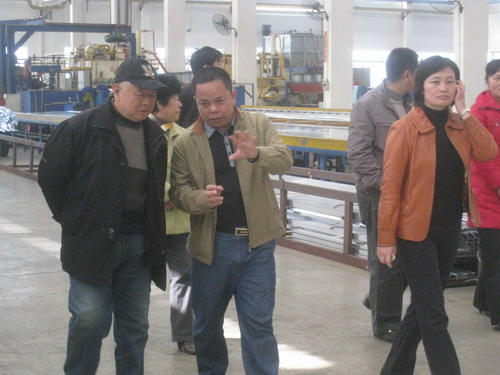 �����ջ�ս��ʱ��,�и����򵼶��ݰ���ҹ�˾���п���