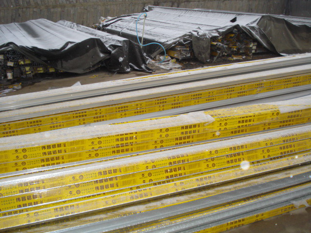 ���շֹ�˾��Ϋ�����2��ð����˾��Ʒ���ٰ�װ����