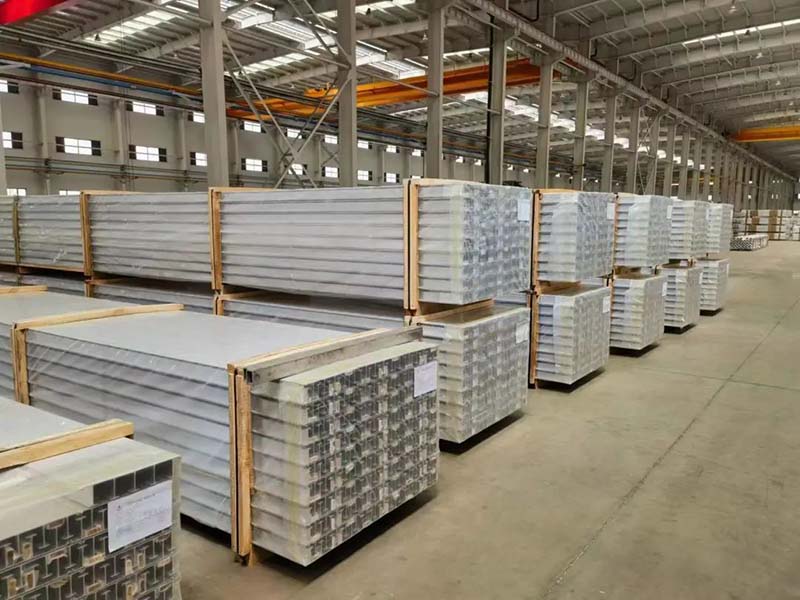 ������Ϸ���67381���ĳ����ڽ��İڷ�����