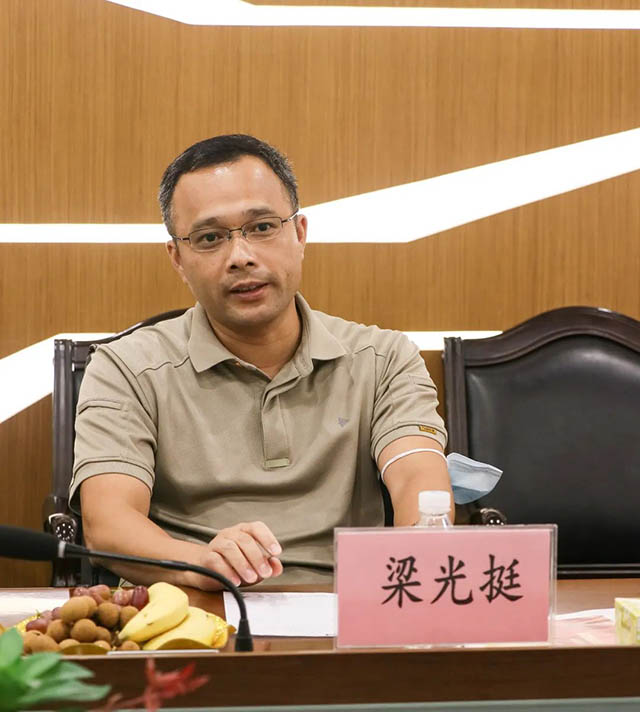 ����ͦ�����鳤