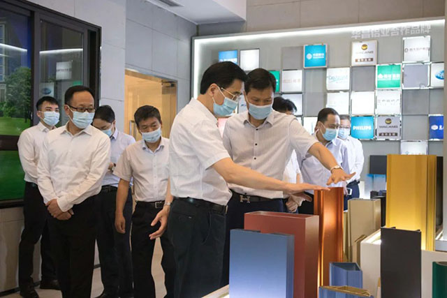 �˶��³���ϸ�����˹�˾�Ĳ�Ʒ������

