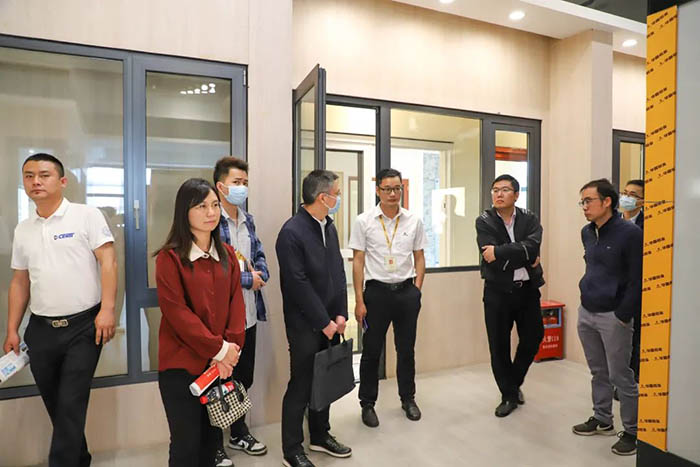 �������г����ӹ�����һ��ݰ�ٶ�����Ϸ���67381���Ź�Ħ����